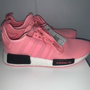 Sneakers pink